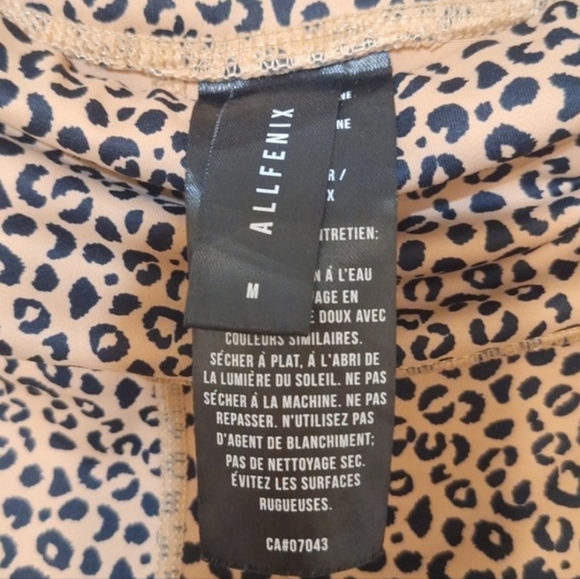 ALL FENIX NWOT medium high waisted cheetah print 7/8 brushed leggings - Picture 5 of 6